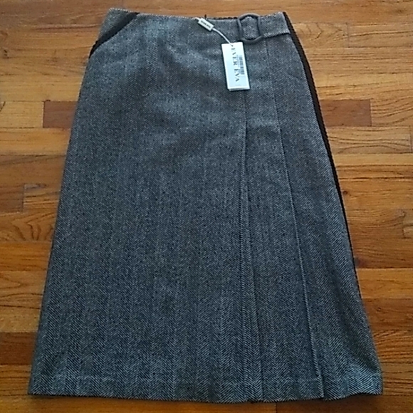 Skirt - Picture 1 of 4